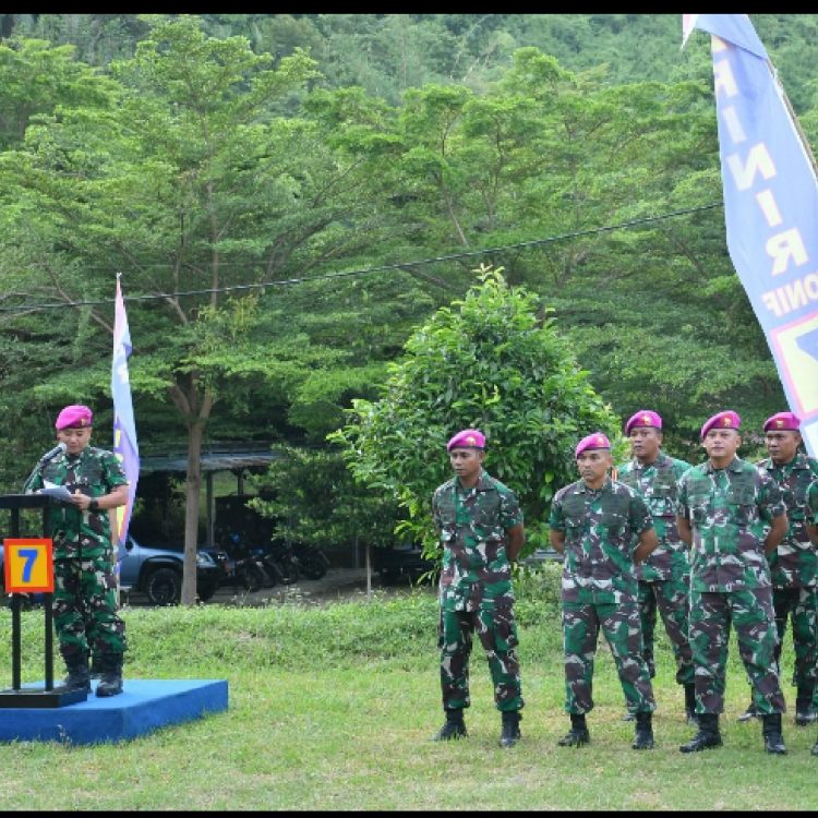 PERESMIAN KELAS LAPANGAN GOBANG YONIF 7 MARINIR OLEH DANBRIGIF 4 MAR/BS”