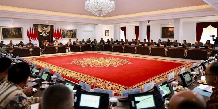 Presiden Prabowo menekankan: Pentingnya Kerjasama tim dalam kabinet;