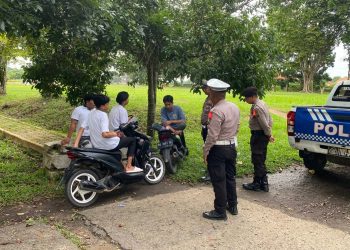 Cegah Aksi Balap Liar, Pos Pam Menggala Operasi Lilin Krakatau 2024 Gelar Patroli Dialogis