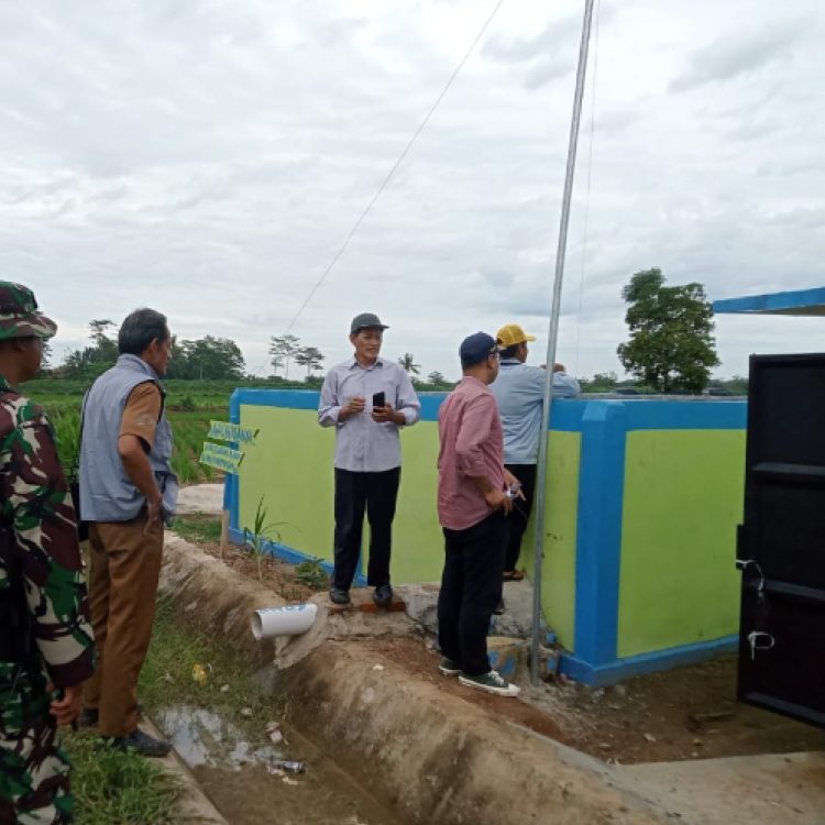 Dorong Produktifitas,  Kementan Didampingi Tim Undip Monitoring Irigasi Perpipaan dan Perpompaan