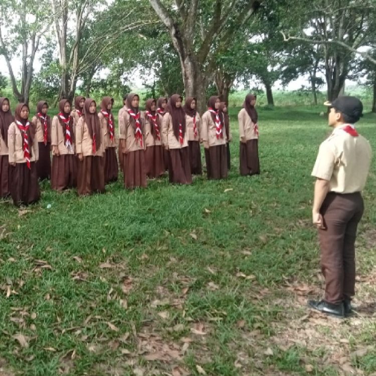 SMAN 2 Kotabumi Menggelar Family Gathering