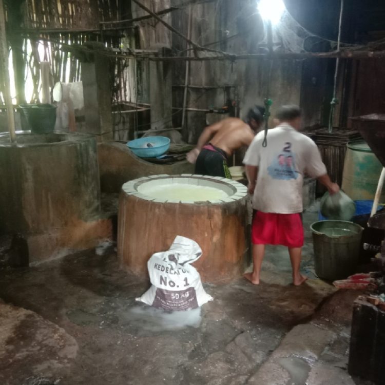 Perajin Tahu lampung Utara Keluhkan Kenaikan Harga Kedelai