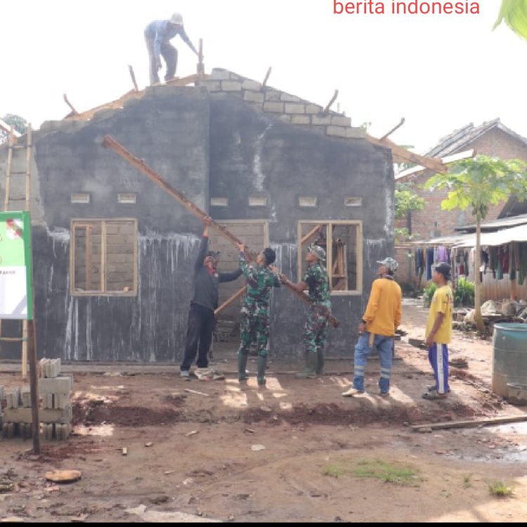 H-15, Satgas TMMD Pasang Kerangka Rumah Pak Trimo