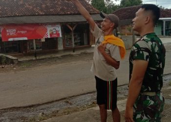 Satgas TMMD Ke -123, Pantau Situasi Pasca Hujan Di Desa Subik.