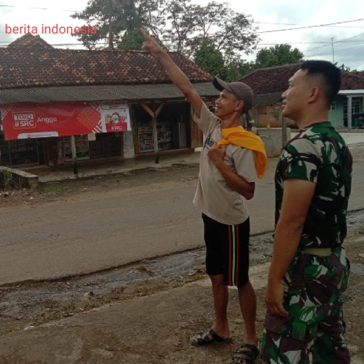 Satgas TMMD Ke -123, Pantau Situasi Pasca Hujan Di Desa Subik.