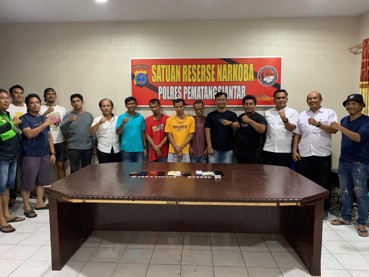 💥 Tim Gabungan TNI-Polri Gerebek Bandar Sabu di Siantar, 6,22 Gram Barang Bukti Diamankan