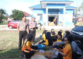 Bhayangkari Peduli! Polres Simalungun Gelar Dapur Umum, Siapkan Ribuan Makanan untuk Korban Banjir dan Longsor Sumut