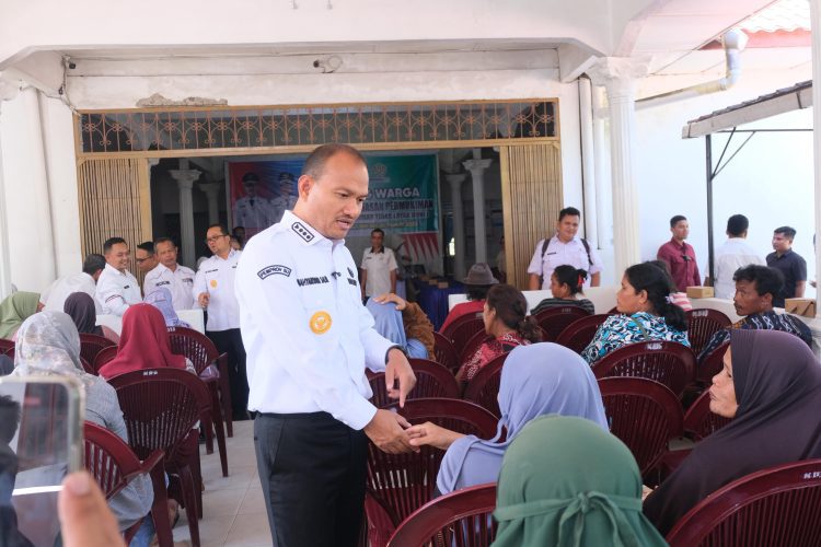 Dinas Perkim Tanjungbalai Serahkan Bantuan Bedah Rumah kepada 50 Warga