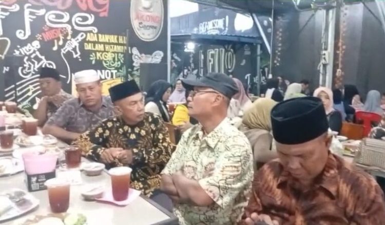 Ketua Ormas Gerakan Rakyat Simalungun Ajak Pengurus Jaga Kekompakan dalam Buka Puasa Bersama