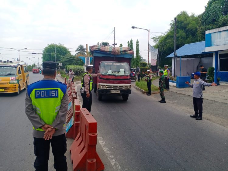 Antisipasi Kemacetan Arus Balik Mudik, Personel Pos Ketupat Toba 2026 Polresta Deli Serdang Optimalkan Gatur dan Rekayasa Lalu Lintas