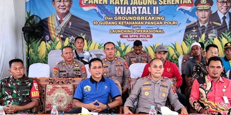 Panen Jagung Serentak Tulang Bawang Berlangsung Sukses, Sinergi Polri dan Petani Kian Kuat