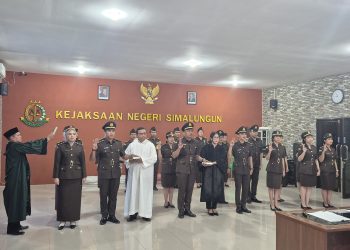 Mengukuhkan Integritas, Meneguhkan Pengabdian: Kajari Simalungun Pimpin Pelantikan dan Pengambilan Sumpah Jabatan PNS Tahun 2026