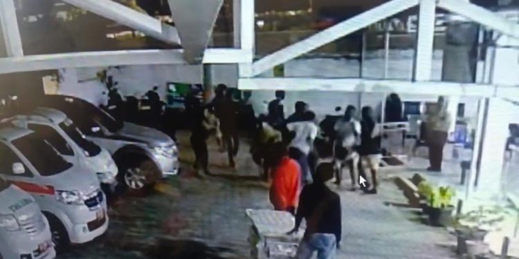 Oknum Ketua OKP Diduga Aniaya Pengusaha dan Rusak Fasilitas RSUD Parapat
